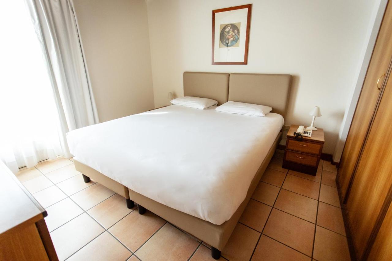 Aparthotel Residenza Le Cupole Parma Exterior foto