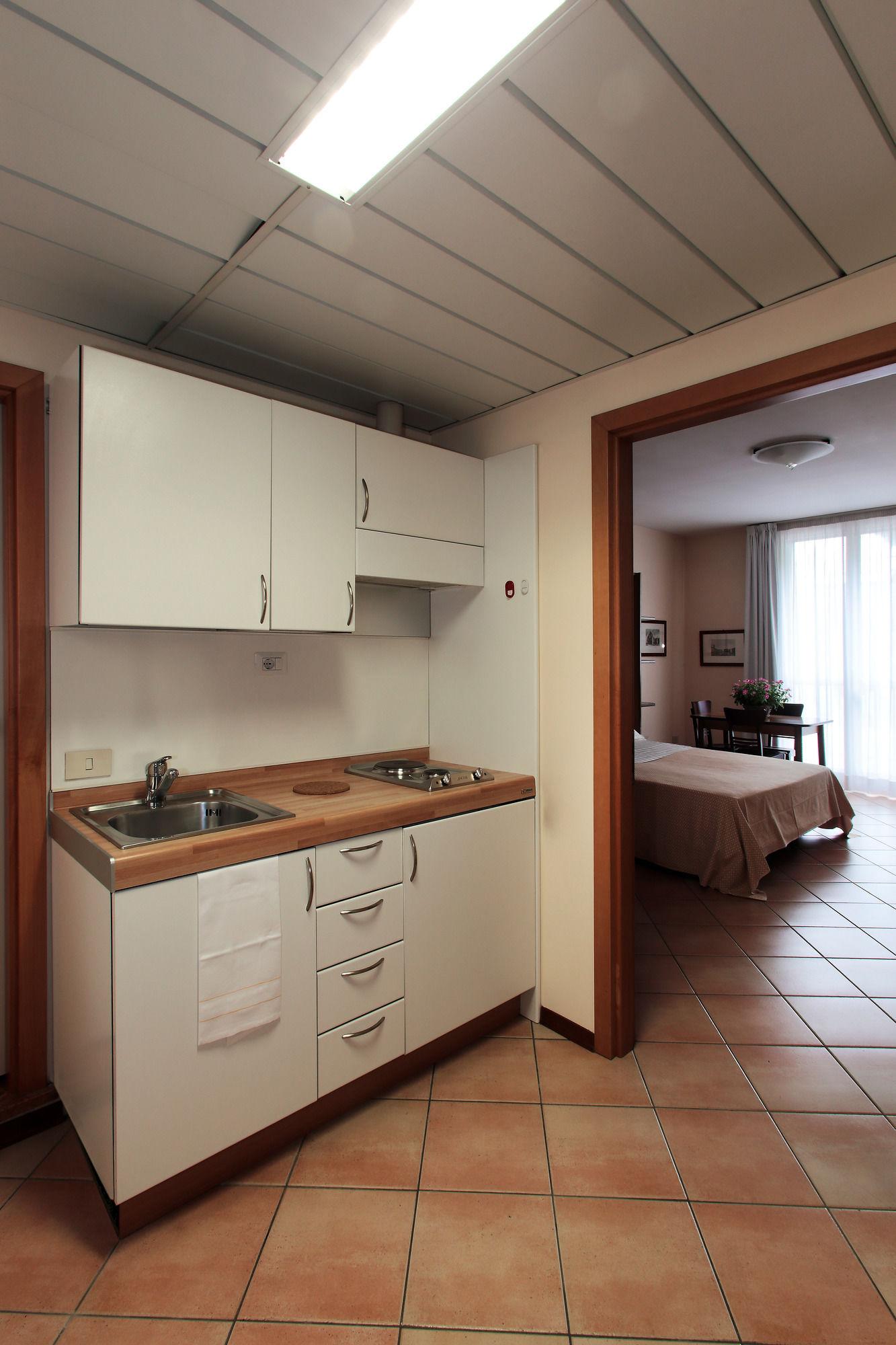 Aparthotel Residenza Le Cupole Parma Exterior foto